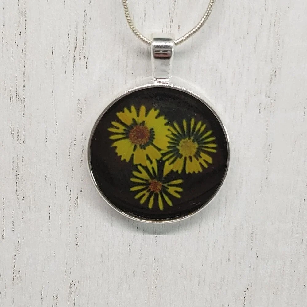 Necklace Silver w/ Yellow Flowers